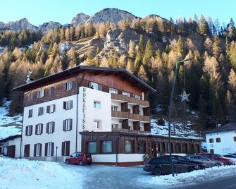 Hotel Sorapiss - Misurina - Building
