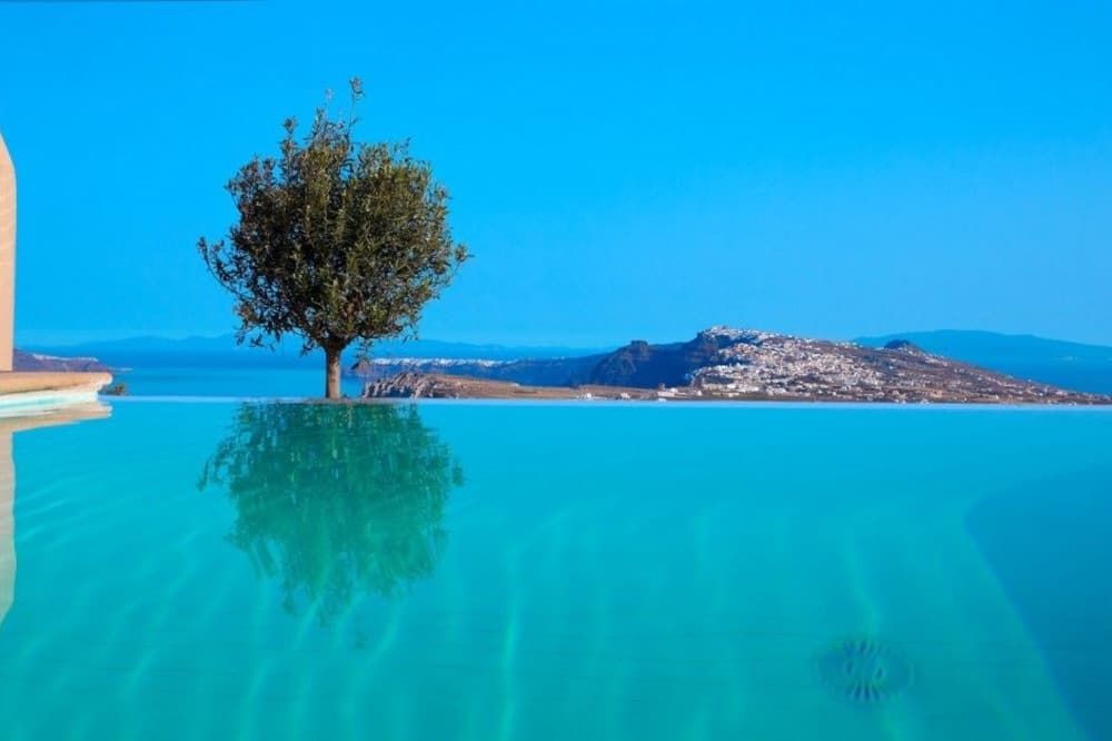 فوريينا جالري سويتس