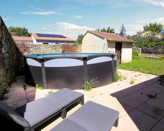 Awesome Home In Tulette With Wifi - Tulette - Patio