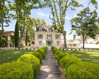 Les Frenes En Provence-Château Zen - Avignon - Building