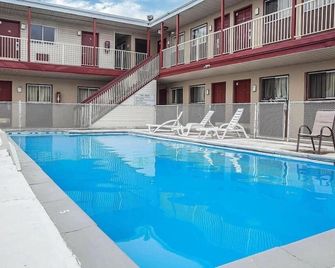 Flamingo Inn - Seaside Heights - Pileta