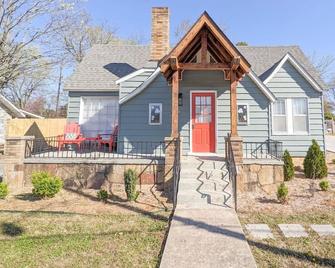 The Nook on Main ~ Walk to restaurants and shops! - Mountain View - Будівля