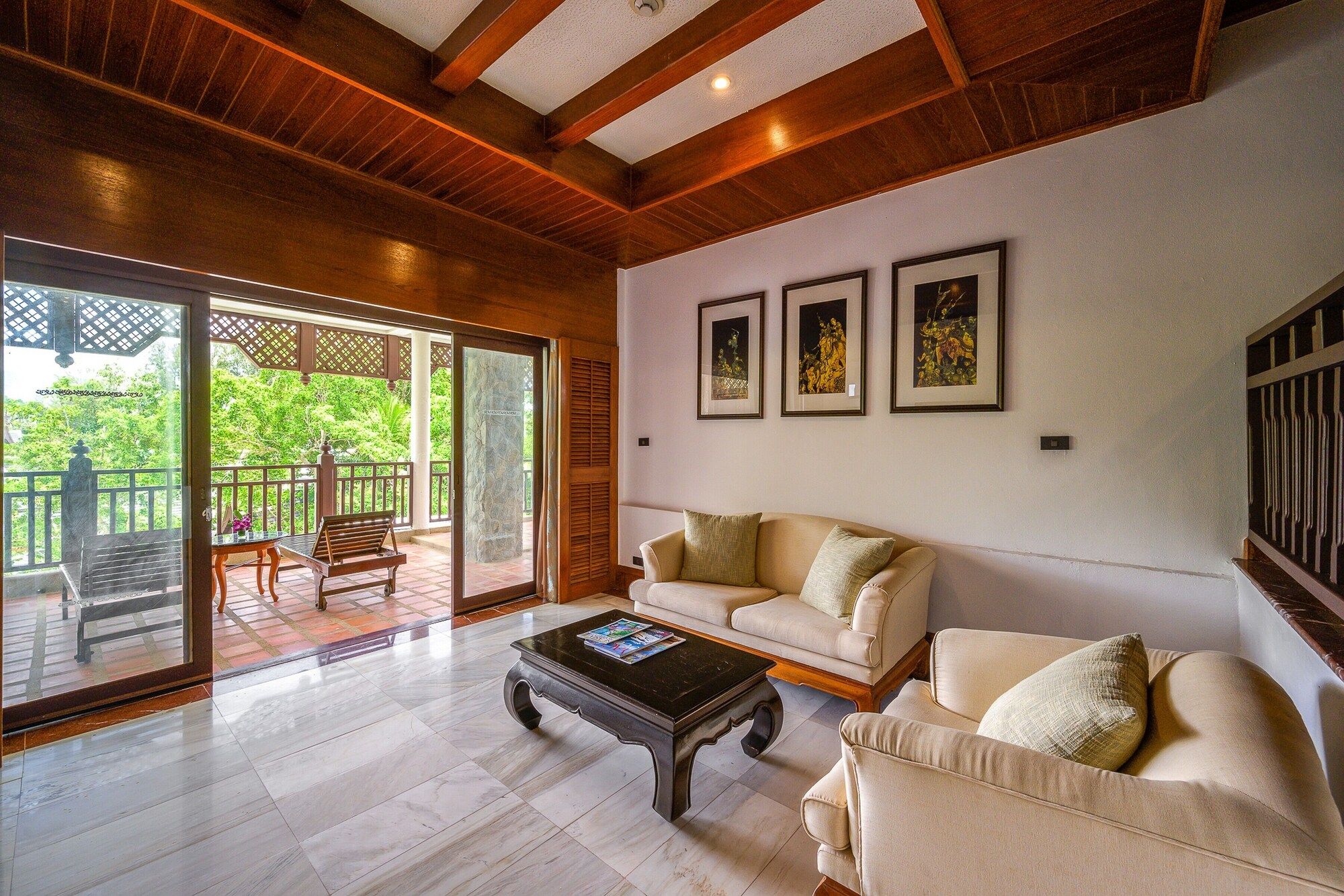 Thavorn Beach Village Resort & Spa Phuket (SHA Plus+) - Kamala - Ruang tamu