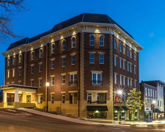 The Mount Vernon Grand Hotel - Mount Vernon - Building