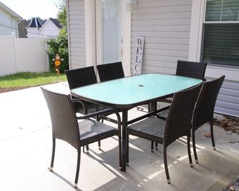 Gray's Landing- Newly Renovated / 1.8 Miles To The Ark! - Williamstown - Patio