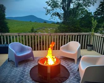 Historic Retreat in Grayson Highlands - Troutdale - Balcony