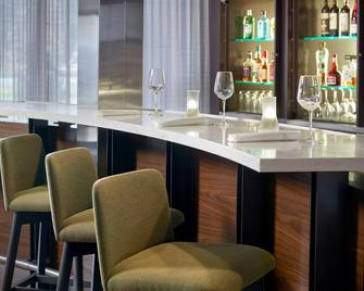 Courtyard by Marriott Charlotte SouthPark - Charlotte - Bar
