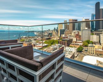 Embassy Suites by Hilton Seattle Downtown Pioneer Square - Seattle - Balcony