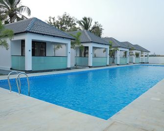 Dee Cottage - Nāgercoil - Pool