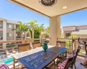 Saguaro Sunrise -Luxe Condo with Balcony & Pool - Scottsdale - Balcony