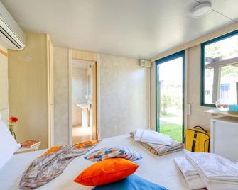 San Benedetto Camping Relais - Peschiera del Garda - Bedroom