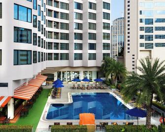 Rembrandt Hotel Bangkok - Bangkok - Pool