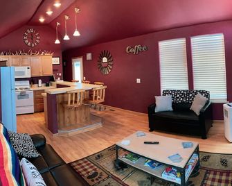 The Hummel Cabin in Laramie, Wyoming - Laramie - Wohnzimmer