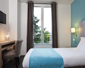 Hotel Douglas - Puteaux - Camera da letto