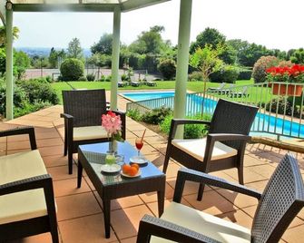 Hotel Aloe Rest. L'Orchidee - Les Herbiers - Patio