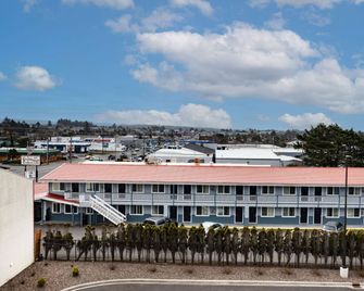 Travelodge by Wyndham Newport - Newport - Rakennus
