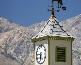 Eastern Sierra Motor Lodge - Independence