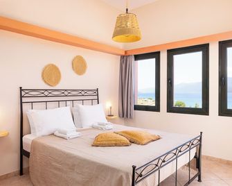 نيسي هوتل ساموس - Samos - غرفة نوم