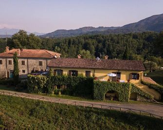 Beautiful Farmhouse Cà del Bosco in Lunigiana - Cypress Apartment - Mulazzo - Edificio