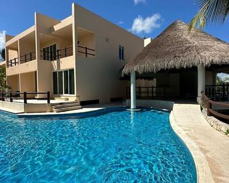 Coral Maya Stay Suites - Puerto Aventuras - Piscina