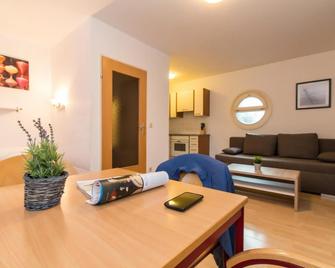 Apartment Hofwiesengasse - Vienna - Living room