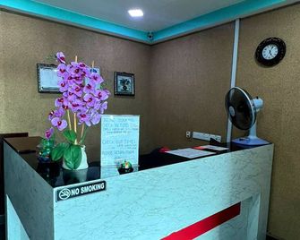 De Glory Hotel Usj 21 - Subang Jaya - Recepción