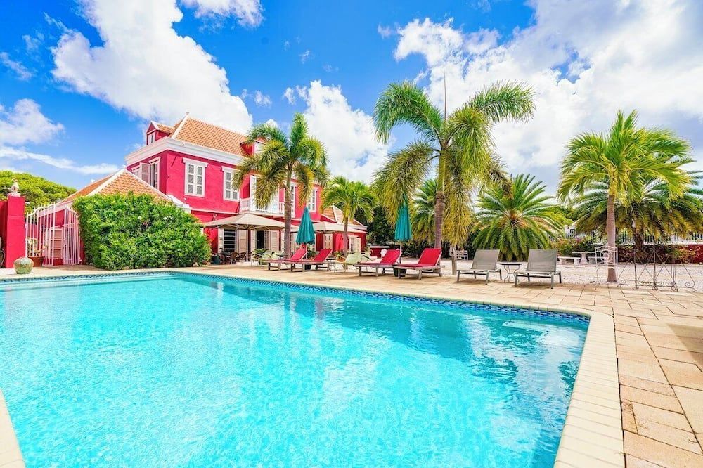 فيلا تيكارا