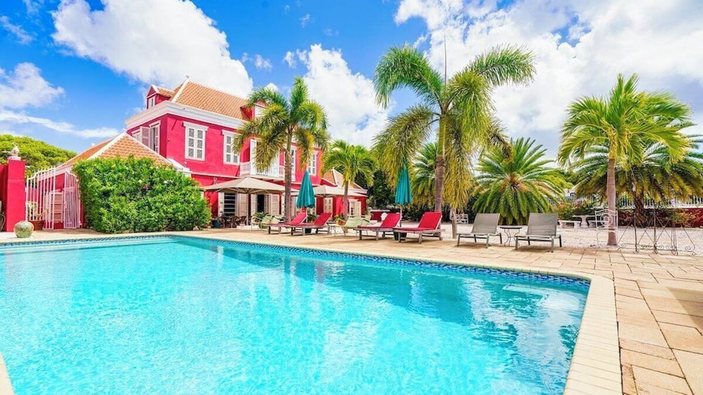 فيلا تيكارا