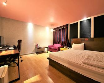 Busan Sasang J - Busan - Bedroom