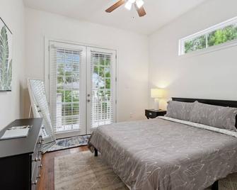 Modern, Bright Home - Walk to Freret and Tulane! - Nueva Orleans - Habitación