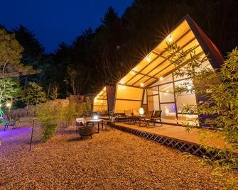 Yangyang Wind Velly Glamping - Yangyang - Patio