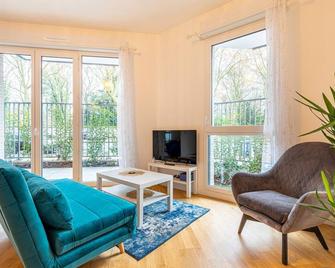 GuestReady - Wonderful getaway at Champeval - Créteil - Salon