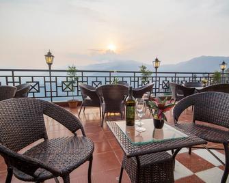 Daizzo Maple Residency - Gangtok - Balcony