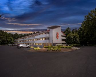 Red Roof Inn Chapel Hill - UNC - Durham - Building