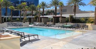 Luxury Suites International at The Signature - Las Vegas - Pool