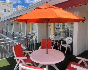 Sea Chest Motel - Wildwood Crest - Balcony