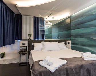 The Boutique Napoli Suite - Naples - Bedroom