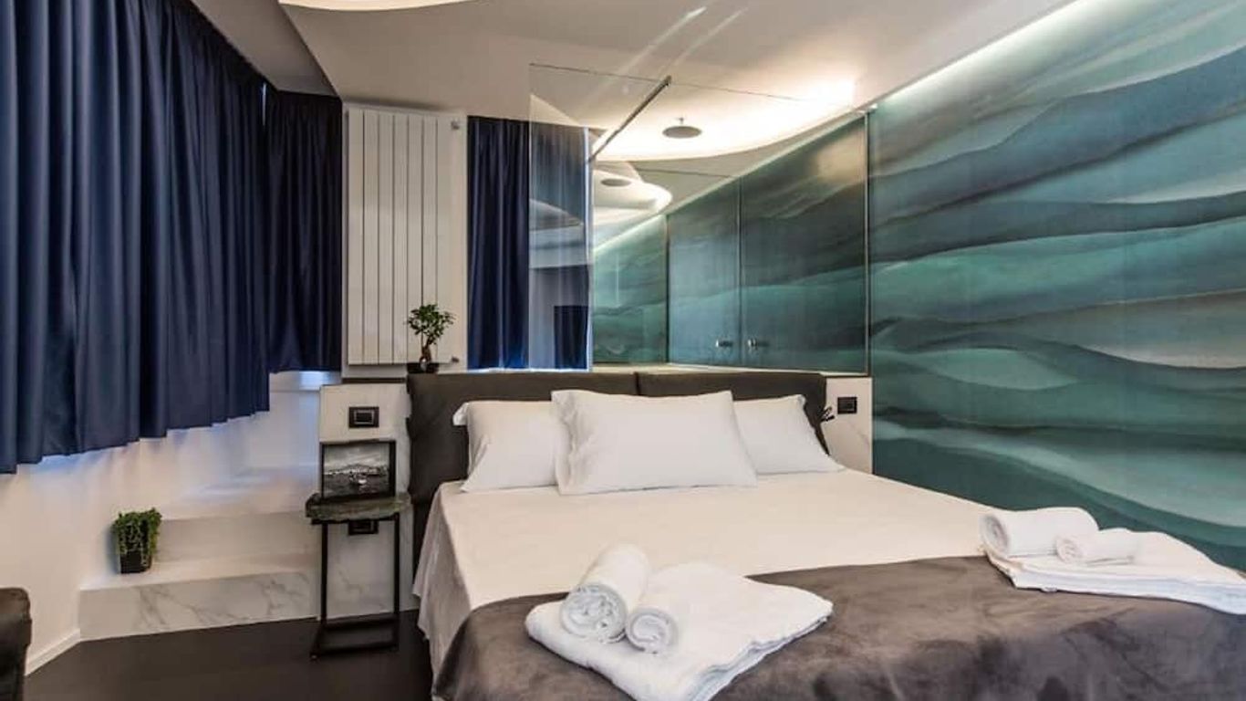 The Boutique Napoli Suite
