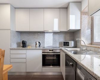 Casa da Petisqueira 61 - Paredes-Oporto - Rebordosa - Cocina