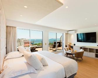 Hôtel Hélios - Antibes - Bedroom