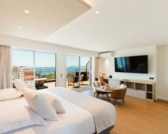 Hotel Helios - Antibes - Habitación