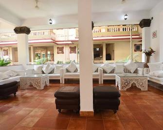 Fabhotel Prime Emerald Highland - 500m From Candolim Beach - Mormugao - Lounge