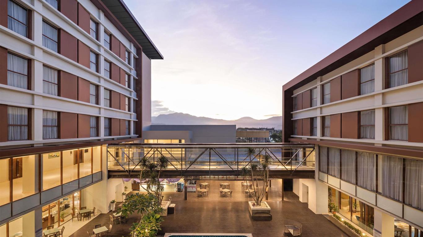 Mercure Padang