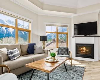 The Grand Escape Downtown Canmore - Canmore - Sala de estar