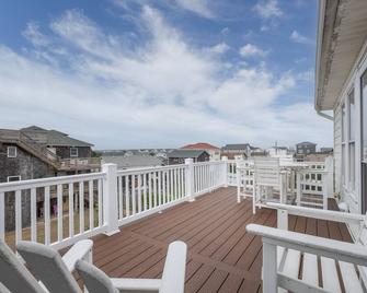 Margarita Mix | 4 Bedrooms + Bonus Room | Kill Devil Hills - Kill Devil Hills - Varanda