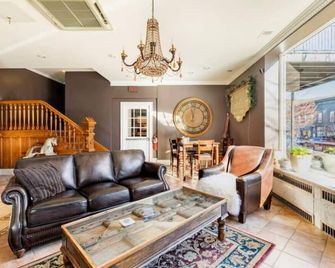 Historic Comfy Condo- Heart of Ellicottv - Ellicottville