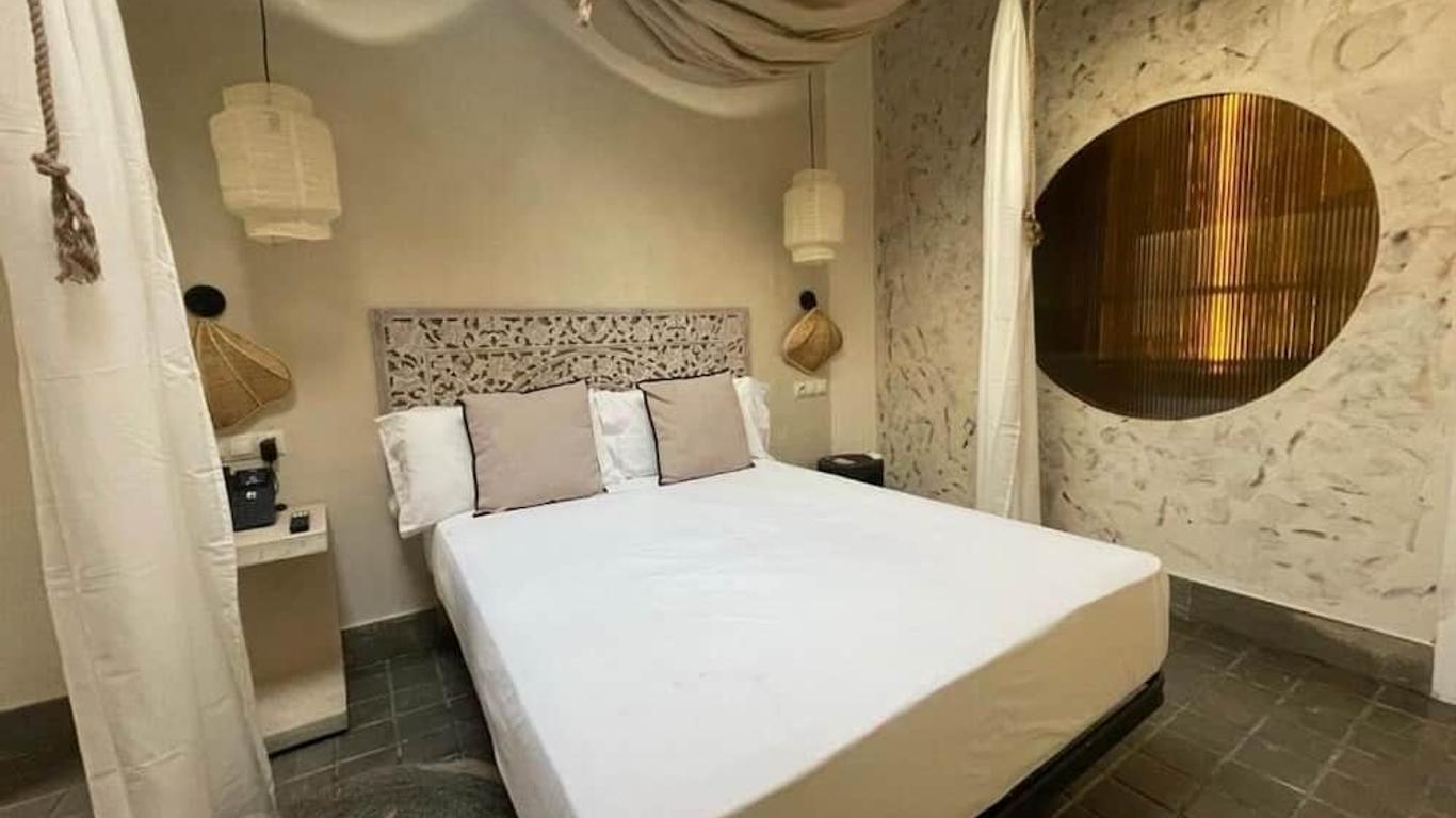 Hotel Life Gran Via - Tropical garden