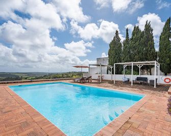 Holiday Home 'Lua' with Sea View, Shared Pool and Wi-Fi - Aljezur - Piscina