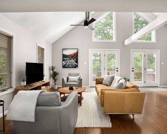 Mountain cabin near national park & wineries - Linden - Living room