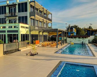 Hotel Moloka'i Morotai - Pandanga - Piscina